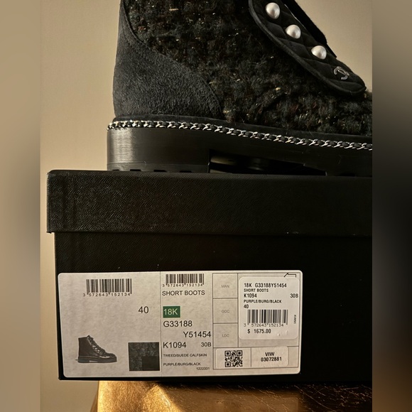 CHANEL Tweed Suede Calfskin Pearl Boots with Chain Accent, Blue/Green, size 9 - Picture 16 of 16
